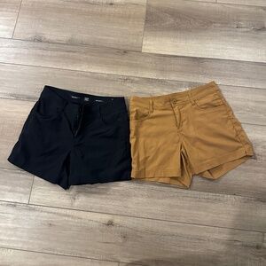 Prana Halle Short II Size 6, 5” length, Earthbound & Black